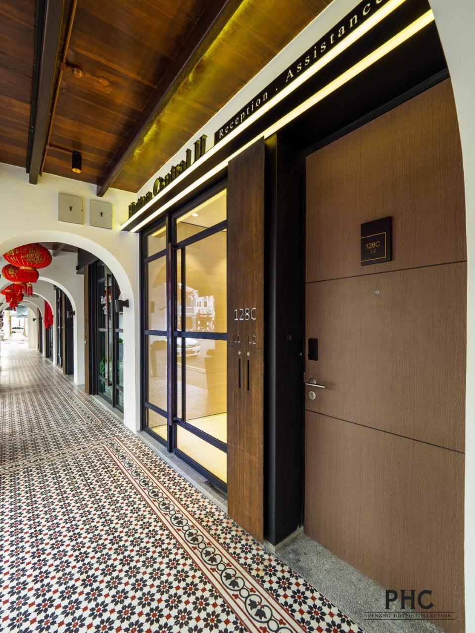 Hutton Central Hotel Managed By The Ascott Limited Джордж Таун Екстериор снимка